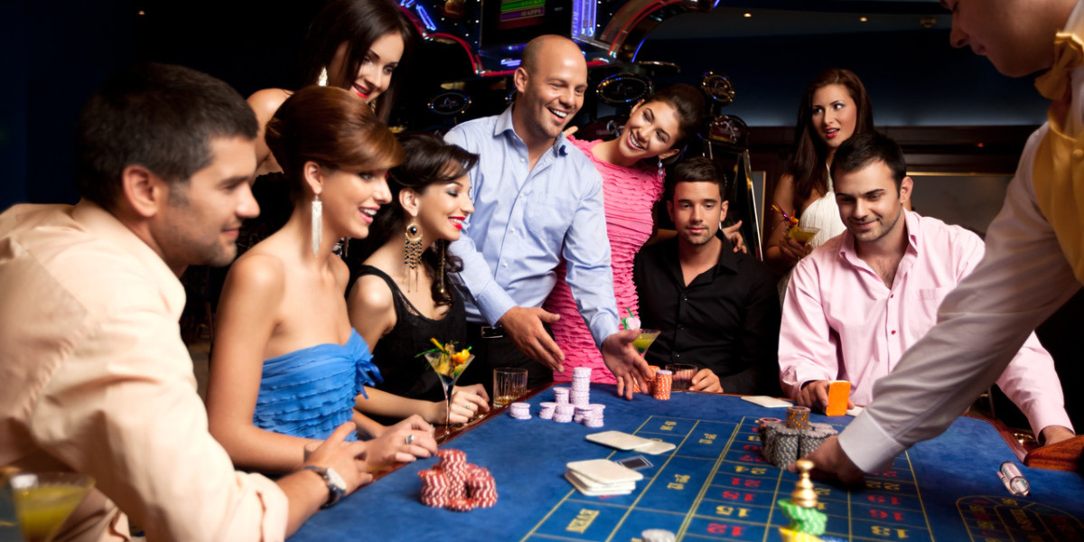 Explore the Pleasure of Baccarat Sites!